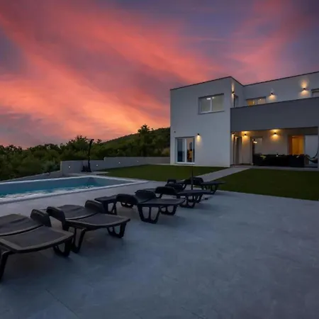 Fran - Four Bedroom With Private Pool Vila Šmrika