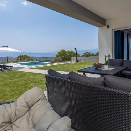 Vila Fran - Four Bedroom With Private Pool
