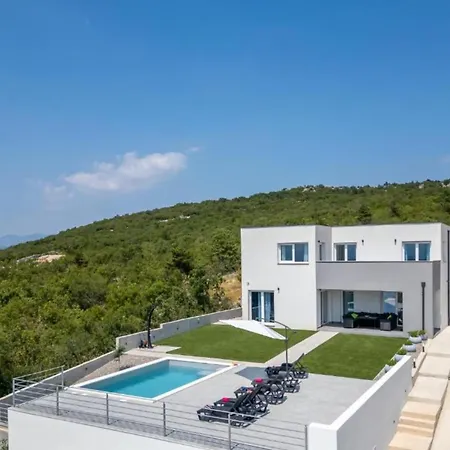 Fran - Four Bedroom With Private Pool Šmrika