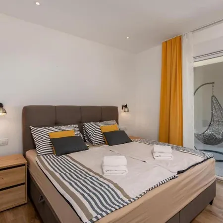 Fran - Four Bedroom With Private Pool *