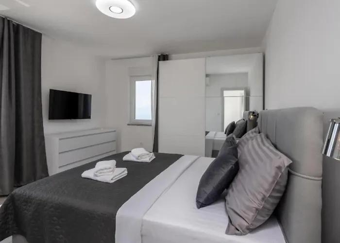 Fran - Four Bedroom With Private Pool