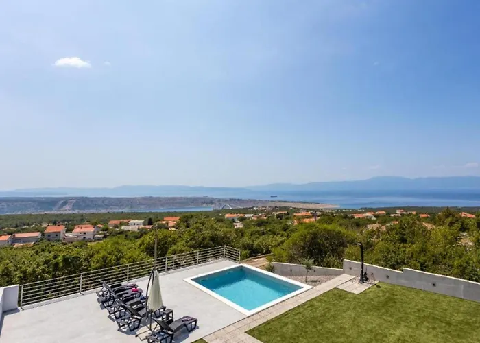 Fran - Four Bedroom With Private Pool ヴィラ