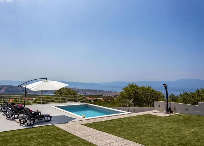 Fran - Four Bedroom With Private Pool ヴィラ *