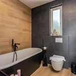 Villa Fran - Four Bedroom With Private Pool Šmrika