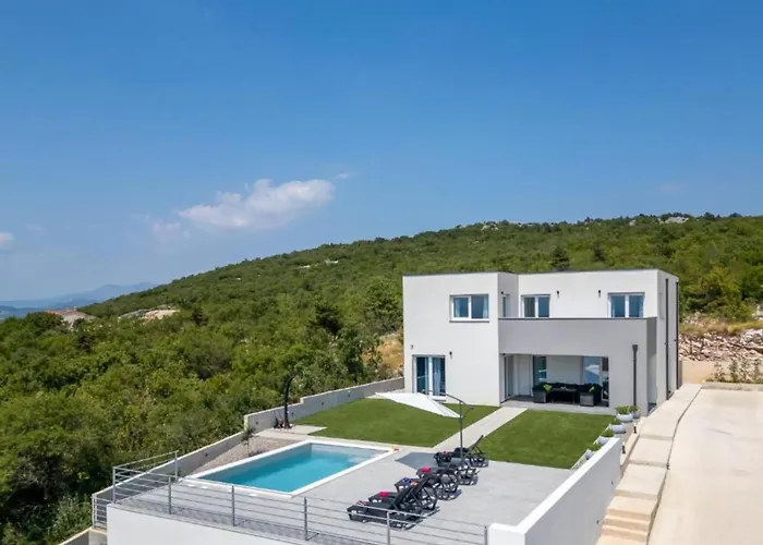 Fran - Four Bedroom With Private Pool Šmrika