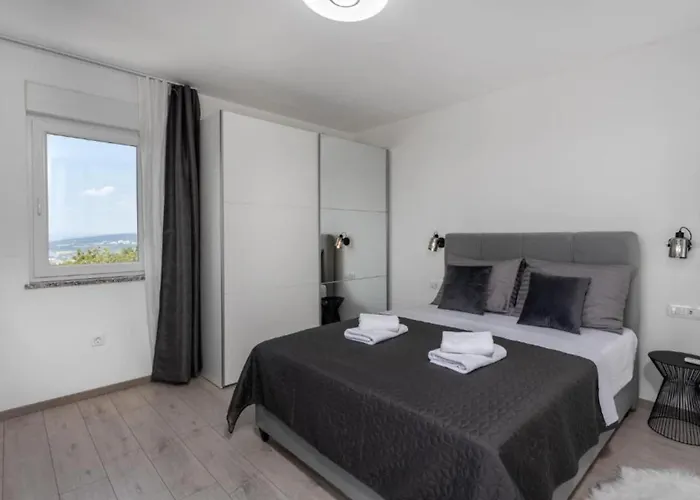 Fran - Four Bedroom With Private Pool *